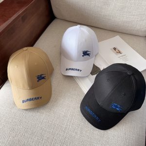 버버리 EKD 로고 볼캡