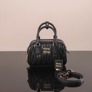 【PURPLE】미우미우 아르카디 마테라쎄 나파 가죽 숄더 백 블랙 5BB123