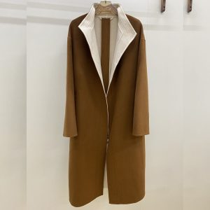 로로피아나 도리안 로얄 라이트니스 코트