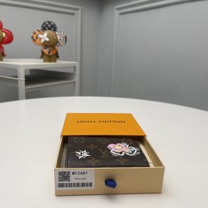 루이비통 Xmas 리사 월릿 아주르 프로스트 모노그램