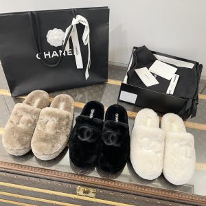 샤넬 CC로고 시어링 뮬 슬리퍼
