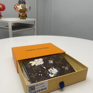 루이비통 Xmas 여권 커버 아주르 프로스트 모노그램