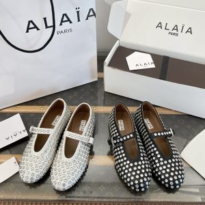 알라이아 스트라스 램스킨 발레 플랫