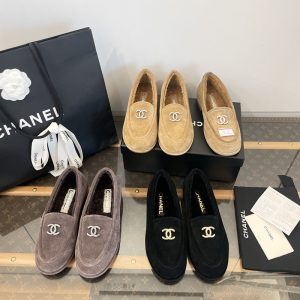 샤넬 24K CC로고 스웨이드 모카신 로퍼