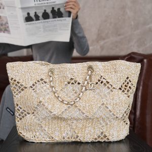 [팬더샵] 샤넬 24 코코비치 쇼핑백 SIZE 52X37