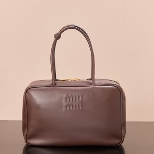 【PURPLE】미우미우 라지 가죽 보 백 브라운 5BB117