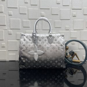 루이비통 LV SKI 온더고 MM 프로스트 나일론 모노그램 M11847