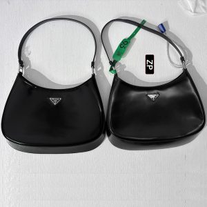 【사슬공장】프라다 클레오 브러시드 레더 숄더백