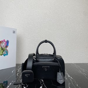 프라다 나파 가죽 멀티 포켓 탑 핸들 토트백 1BB099