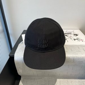 미우미우 로고 드릴 볼캡