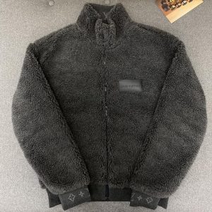【터보】 루이비통 로고 패치 후리스 블루종 1AFBA1（TJ공장）