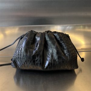 【JING공장】보테가베네타 미니 더 파우치 만두백 블랙 585852（징공장）